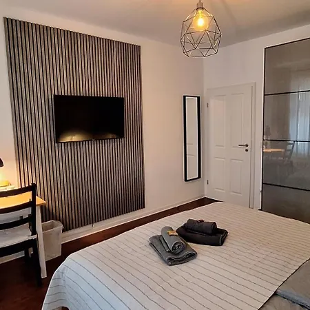 Modernes Einraumzimmer Mit Eigenem Bad, Balkonnutzung, Zentrumsnah - In 10 Minuten Mit Dem Rad Oder Dem Oepnv Zur Arena Und In Leipzigs Innenstadt Ubytování v soukromí