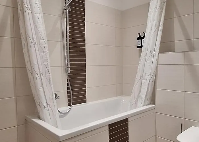 Habitación en casa particular Modernes Einraumzimmer Mit Eigenem Bad, Balkonnutzung, Zentrumsnah - In 10 Minuten Mit Dem Rad Oder Dem Oepnv Zur Arena Und In Leipzigs Innenstadt Leipzig