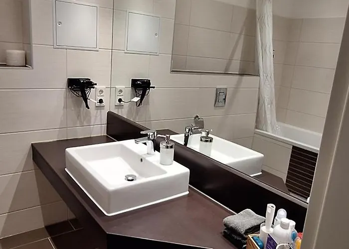 Modernes Einraumzimmer Mit Eigenem Bad, Balkonnutzung, Zentrumsnah - In 10 Minuten Mit Dem Rad Oder Dem Oepnv Zur Arena Und In Leipzigs Innenstadt Homestay szállás