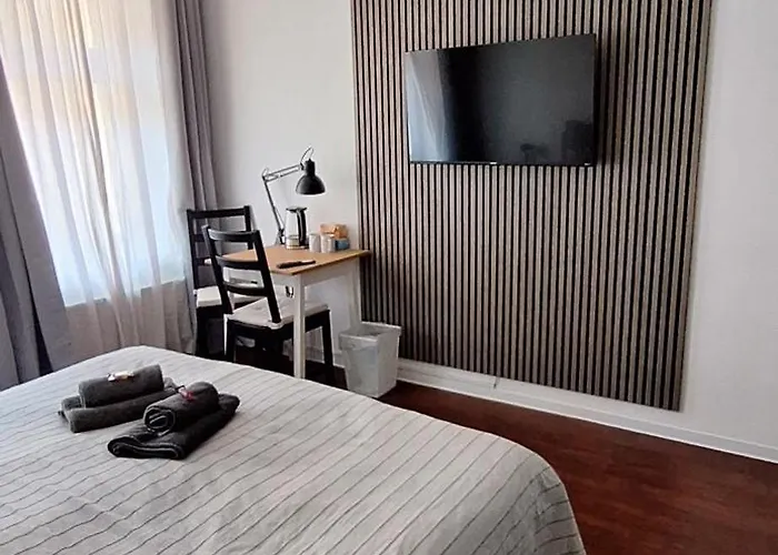 Homestay szállás Modernes Einraumzimmer Mit Eigenem Bad, Balkonnutzung, Zentrumsnah - In 10 Minuten Mit Dem Rad Oder Dem Oepnv Zur Arena Und In Leipzigs Innenstadt Lipcse