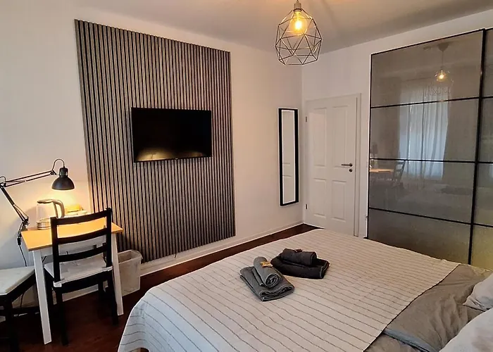 Modernes Einraumzimmer Mit Eigenem Bad, Balkonnutzung, Zentrumsnah - In 10 Minuten Mit Dem Rad Oder Dem Oepnv Zur Arena Und In Leipzigs Innenstadt Habitación en casa particular